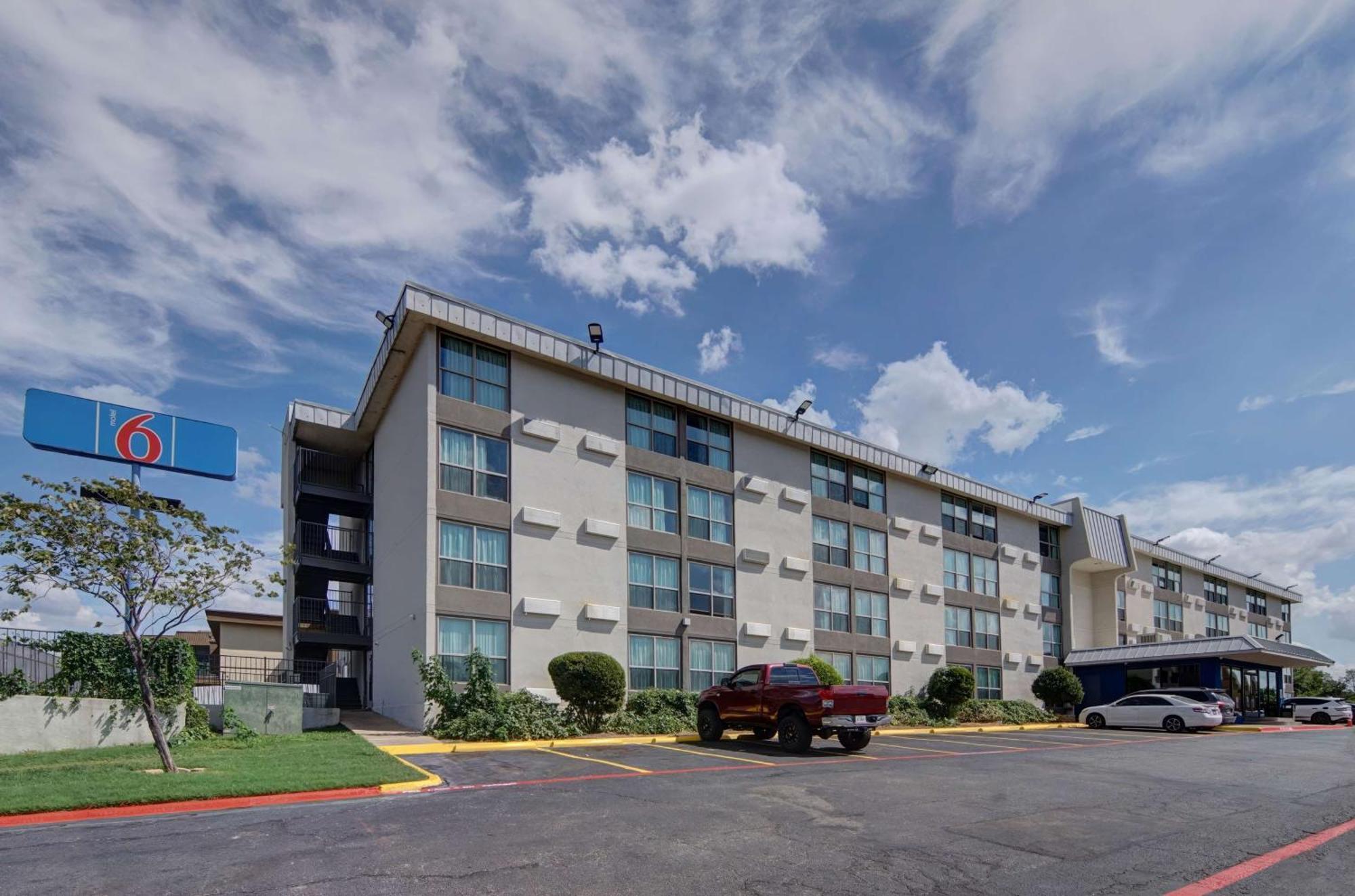Motel 6-Fort Worth, Tx - Downtown East Exterior photo